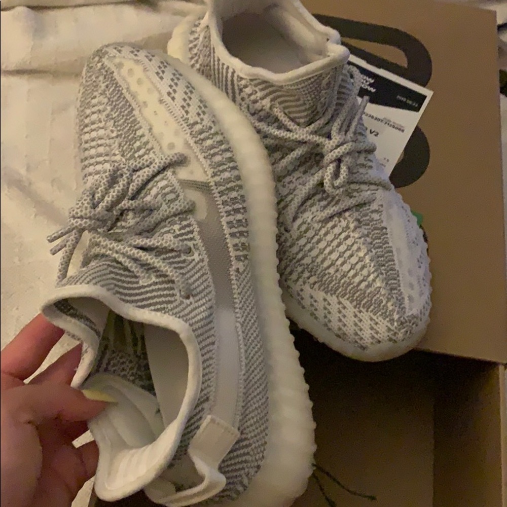 Yeezy 350 V2 static 7.5